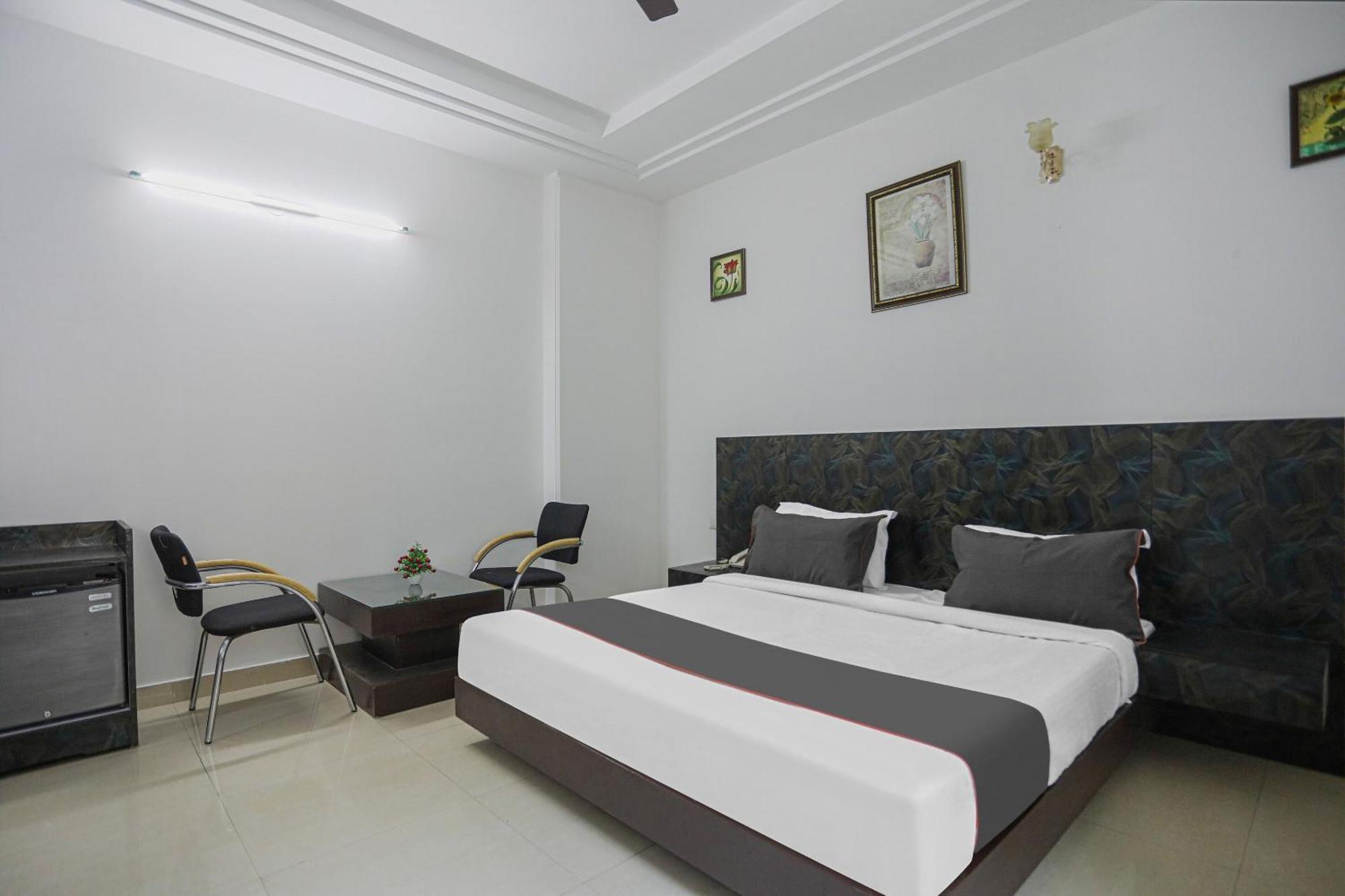 Hotel O Kanishk Inn Gurgaon Exterior photo